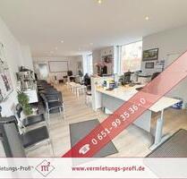 Trier: Gepflegtes Bürolokal mit Garage, 3 Stellplätzen und eigenem Kellerraum