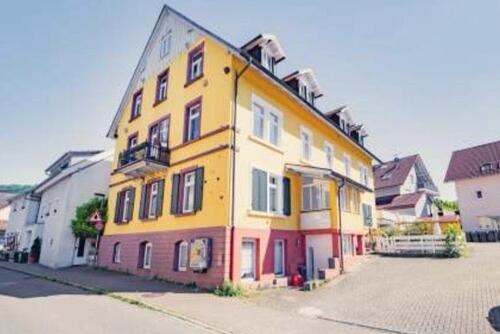 Foto - 6-Zimmer Wohnung in Ebringen - 499.999,00&nbsp;EUR Kaufpreis, ca.&nbsp; 130,00&nbsp;m&sup2;