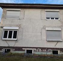 2-Familienhaus, Vollkeller, Doppelgarage, Handwerkerobjekt - Berlin Spandau