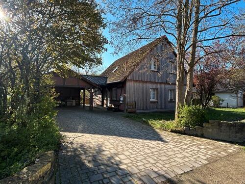 Foto - Einfamilienhaus auf großem Grundstück in ruhiger Lage