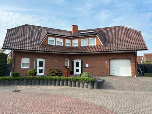 Foto - Haus und Wohnung - 620.000,00&nbsp;EUR Kaufpreis, ca.&nbsp; 249,00&nbsp;m&sup2;