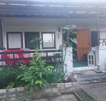 Gepflegter Kleingarten mit massivem Bungalow und großer Terrasse - Muldestausee