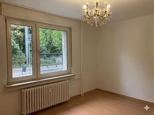 Foto - leerstehende 2-Zimmer-Erdgeschosswohnung, großer Garten, zentral
