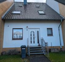 Charmantes Reihenmittelhaus mit Garten & Garage in Broistedt! - Lengede