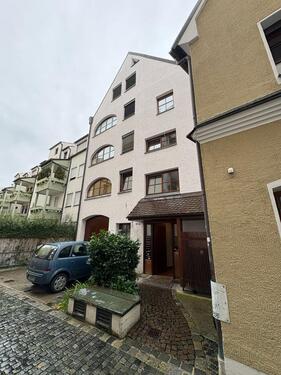 Foto - RARITÄT in der Stadtmitte, - 2-ZKB mit Garage und Stellplatz zur Vermietung