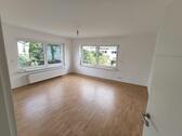 Foto - 4-Zimmer-Wohnung (90 m²) im 1. OG eines 3-Familienhauses – ruhige