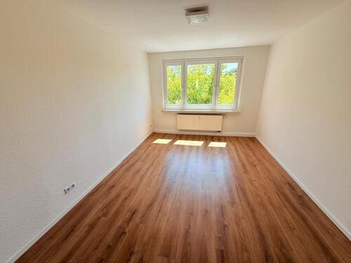 Foto - **Besichtigung: Sa., 30.08.25 um 13:00 Uhr** Drei-Raum-Balkon-Wohnung in Brandenburg a.d.H.!