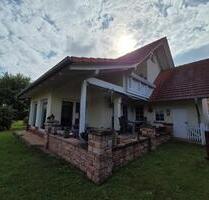 Einfamilienhaus mit Einliegerwohnung in Amöneburg-Roßdorf