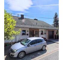 Freistehendes Einfamilienhaus mit großem Grundstück - Vettelschoß