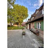 DG mit Loft-Charakter & Geschichte 6 Zimmer 105 + 75 m² Dachboden - Nürnberg Gaismannshof