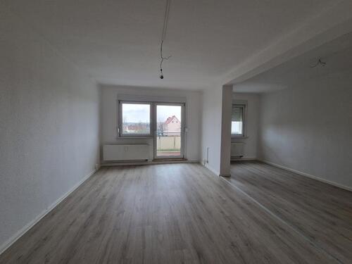 Foto - 300 Euro Gutschein bis 31.12.2025***Geräumige 3-Zimmer-Wohnung mit Tageslichtbad und Balkon!