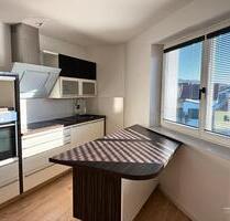 Helle 3-Zimmer-Wohnung mit Dachterrasse & Stellplatz - Kelheim