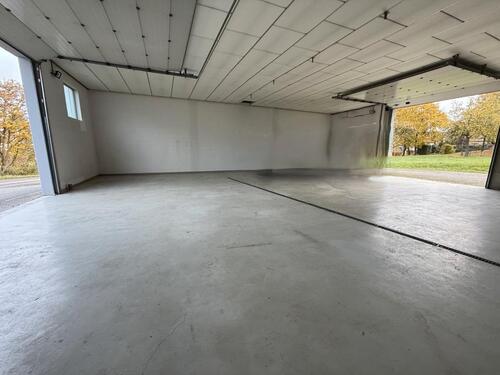 Foto - Hallenstellplatz (110 m²) Wohnmobilstellplatz, Fahrzeuge, etc.'