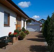 Walmdach-Bungalow --von privat-- - Bechtolsheim