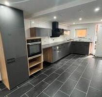 EG-Wohnung, 2 Zimmer, neu, hochwertige Ausstattung inkl. Küche - Bad König