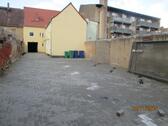 Foto - Offener Stellplatz in Bahnhofsnähe