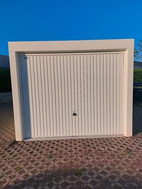 Foto - Garage in Schwalbach zu vermieten