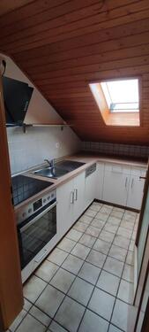 Foto - 3- Zimmer DG-Wohnung - 300,00 EUR Kaltmiete,