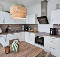 2 Etagen: Schöne Wohnung mit 4 ZKB mit moderner EBK und Balkon in zentraler Lage! - Löningen