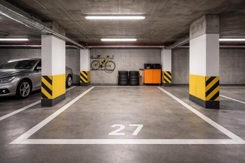 Foto - Tiefgaragenstellplatz für Motorräder – Innenstadt