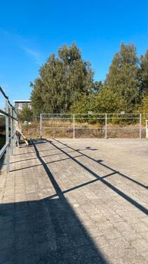 Foto - gesicherter Wohnmobil-Wohnwagen-Stellplatz in Verden