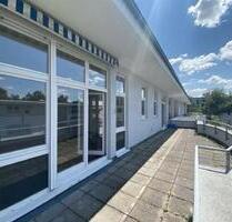 Penthouse mit riesiger Dachterrasse, TG & Top Lage - Nürtingen