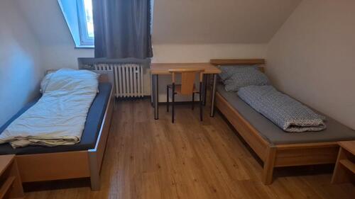 Foto - Zimmer ab sofort zur vermiten - 30,00&nbsp;EUR Kaltmiete, ca.&nbsp; 12,00&nbsp;m&sup2;