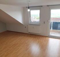 Helle 3-Zimmer-Dachgeschosswohnung mit Balkon & Weitblick 590€ - Oerlenbach