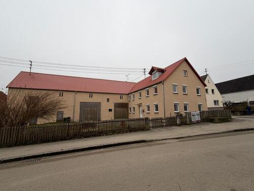 Foto - 7 Zimmer Bauernhaus, Landhaus zum Kaufen in Donauwörth
