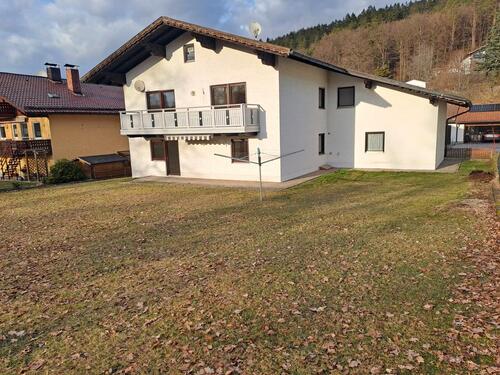 Foto - Zweifamilienhaus in Thurmansbang zum Verkauf oder zur Miete