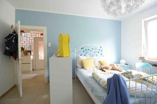 Foto - Schönes Zimmer mit großem Garten