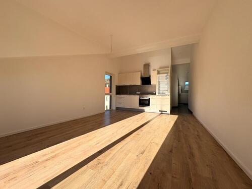 Foto - Charmante Dachgeschosswohnung mit Einbauküche