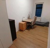 Zimmer in einem WG - 320,00&nbsp;EUR Kaltmiete, ca.&nbsp; 12,00&nbsp;m&sup2; in Leipzig (PLZ: 04179) Altwest