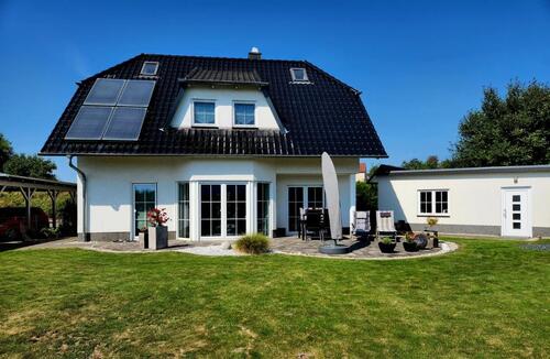 Foto - EFH in Top Lage mit Pool, Garage, Carport, Tennisplatz, Kamin, OM