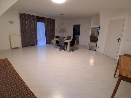 Foto - Haus 4 Zimmer - 2.000,00 EUR Kaltmiete, ca.  150,00 m²