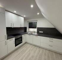 Rutesheim-Heuweg: 2-Zi-DG-Wohnung, gr. Terrasse, renoviert