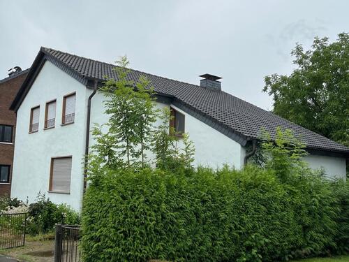 Foto - Grundsolides Wohnhaus mit großen Garten in ruhiger Lage