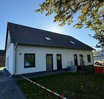 Letzte Einheit! Moderne DHH mit klass. Satteldach in Zernsdorf - Königs Wusterhausen Kablow