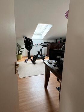 Foto - Helle 3 Zimmer Dachgeschoss-Wohnung