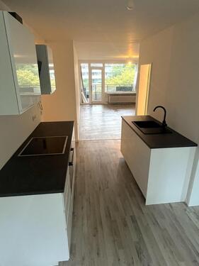 Foto - Sanierte, helle 3-Zimmer Wohnung mit Wohnküche & Balkone in bester Lage