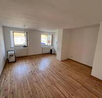 1-Zi-Appartement, ca. 30 m2, neu renoviert, möbliert, Nähe DEZ, - Regensburg Konradsiedlung