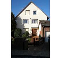 Privatverkauf Zweifamilienhaus mit großem Grundstück in KS-Wehlh. - Kassel Südstadt