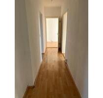 Schöne 4 Raum Wohnung mit Stellplatz in Starkenberg zu vermieten - Rositz