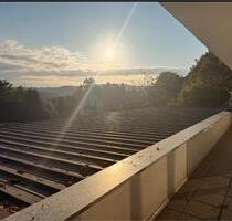Helle 2 Zimmer Wohnung mit großem Balkon und Fernblick - Weilburg