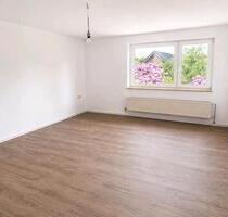 50,00 m2, 90,00m2, 100m2 Obergeschosswohnung renovierte Wohnungen - Friedeburg