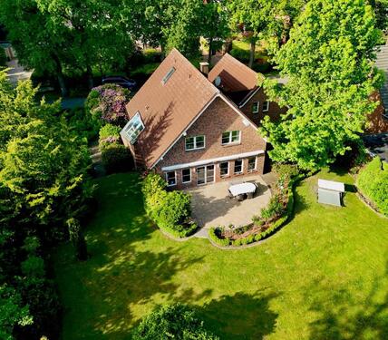 Foto - Naturidylle in der Stadt: Architektenhaus in privilegierter Lage