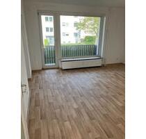 Helle 4-Zimmer Wohnung mit neuen Bodenbelägen und Balkon zu vermieten - Stadtallendorf