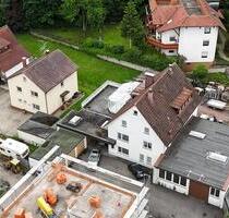 Mehrfamilienhaus mit Gewerbeeinheit, Wintergarten und 4 Garagen - Bad Dürrheim