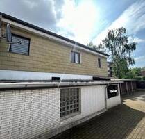 Eigener Eingang ganz sep. im Anbau hier wohnt man wie im kleinen eigenen Haus eventuell möbliert - Duisburg Hamborn