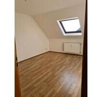 Schöne Maisonette Dachgeschoss Wohnung in Hennweiler
